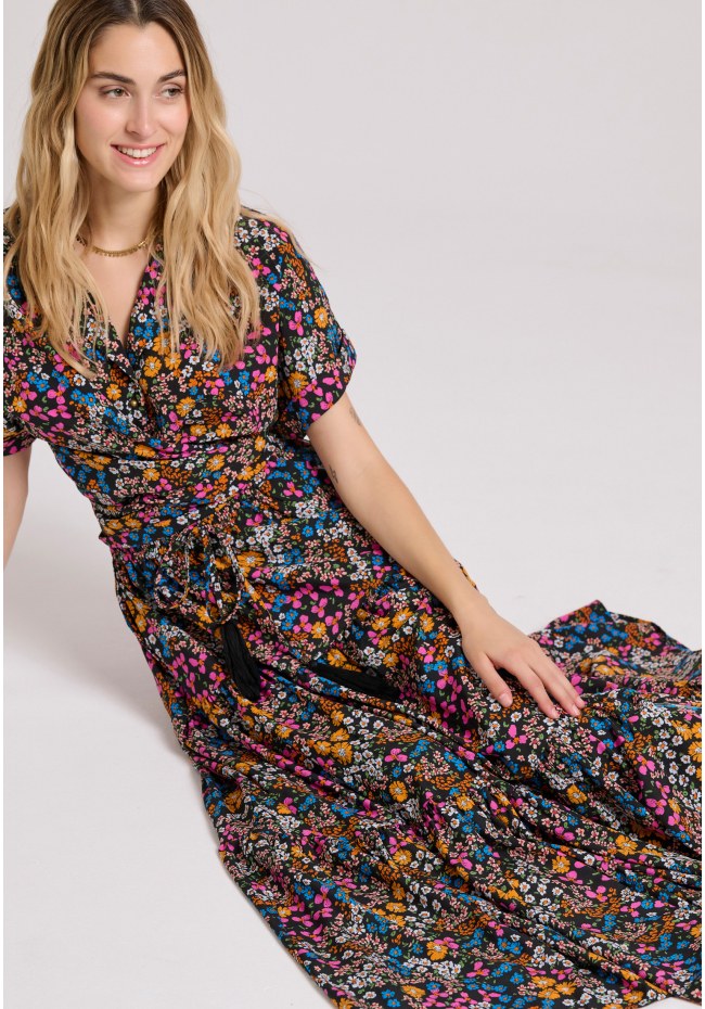 Maxi all over printed loose fit skirt with ruffles