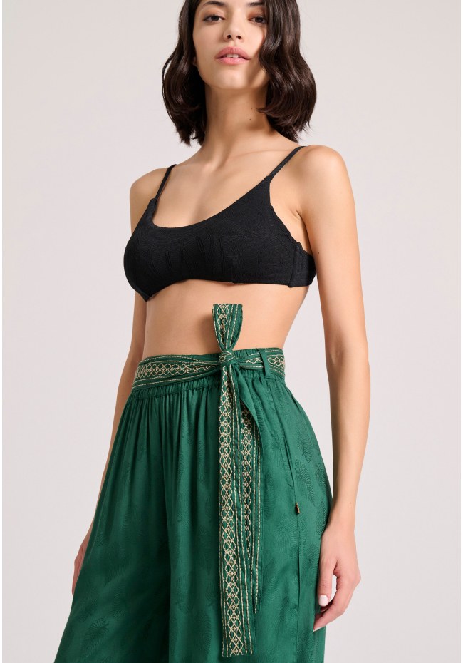 Wide leg fit παντελόνα σε ζακάρ ύφανση