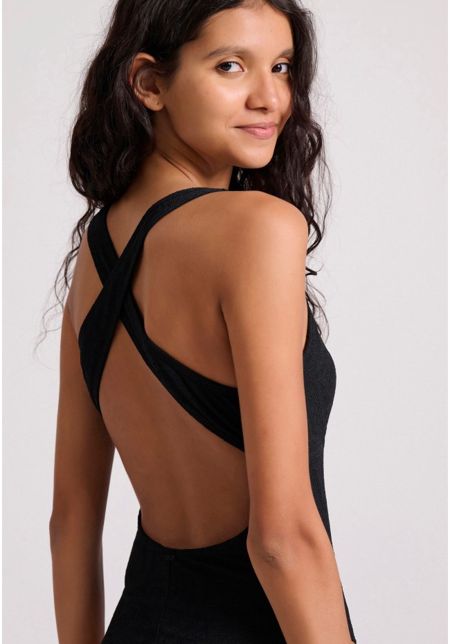 Ολόσωμο μαγιό με ανοιχτή πλάτη