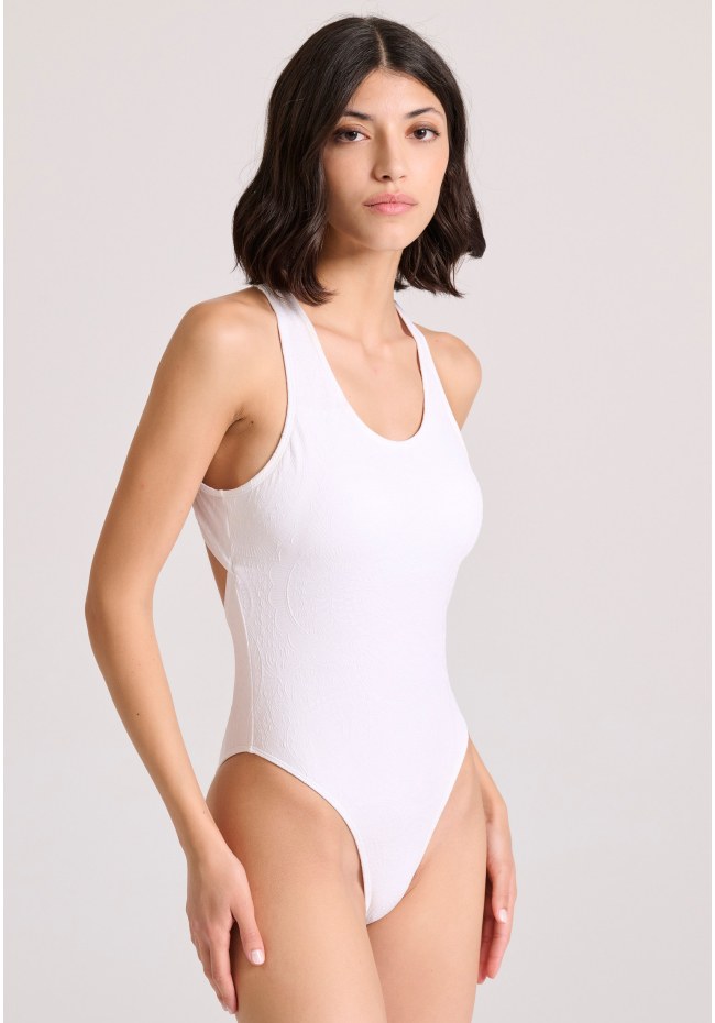 Ολόσωμο μαγιό με ανοιχτή πλάτη