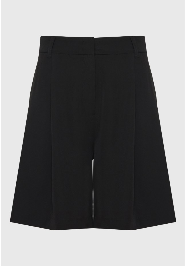 Loose fit σορτς με μονή πιέτα στη μέση