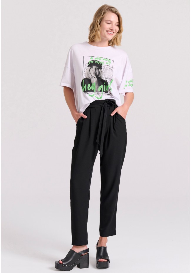 Casual παντελόνι με διπλή πιέτα στη μέση