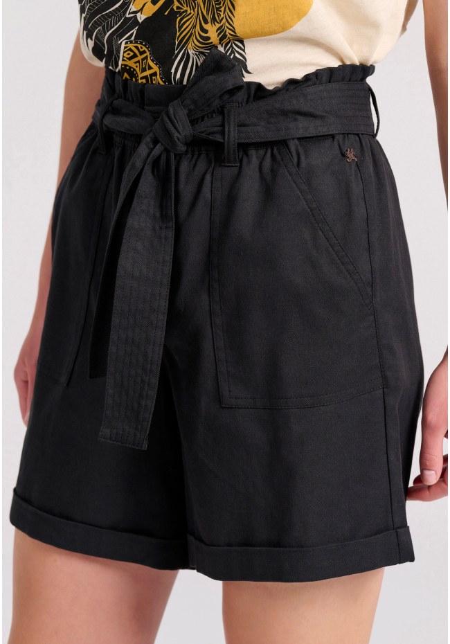 Lyocell blend σορτς με ζώνη