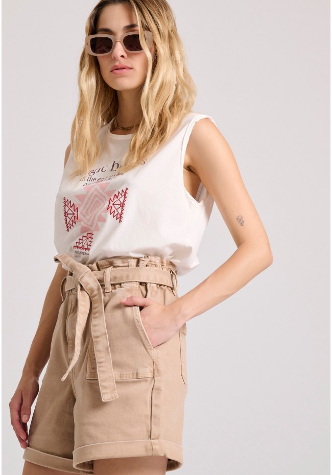 Women's t-shirt with bohemian print and raw cuts