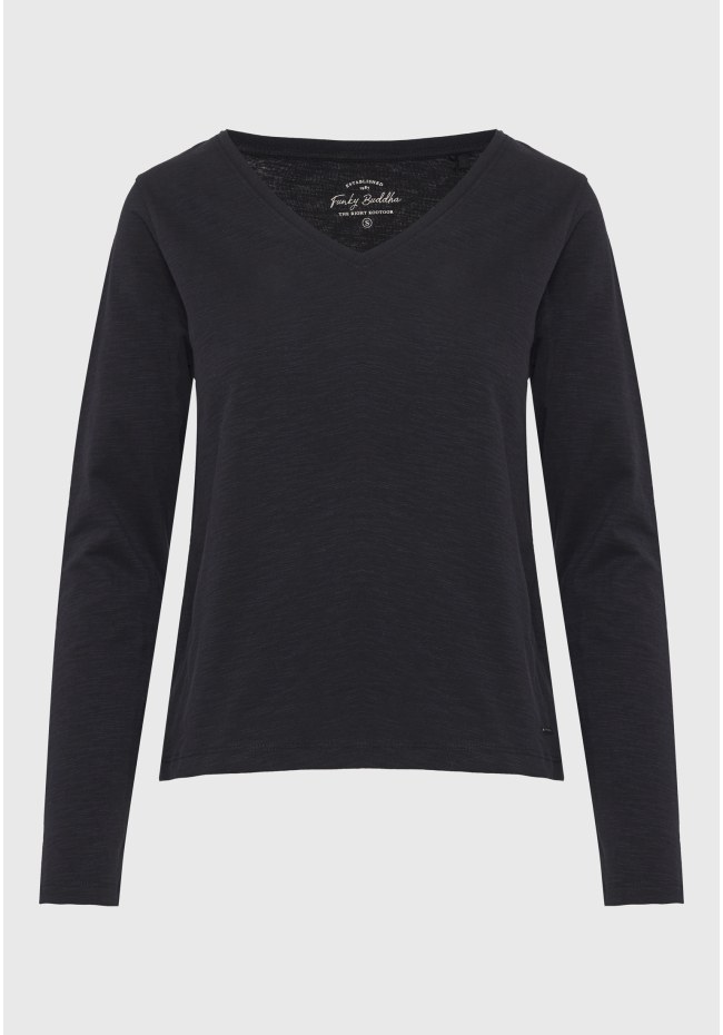 V-neck longsleeve t-shirt