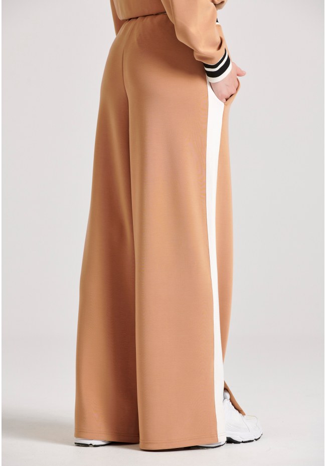 Wide leg fit παντελόνι φόρμας με ρίγα στο πλάι