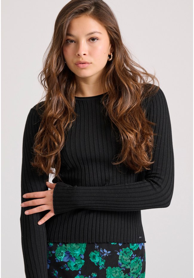 Women's viscose crew neck pullover