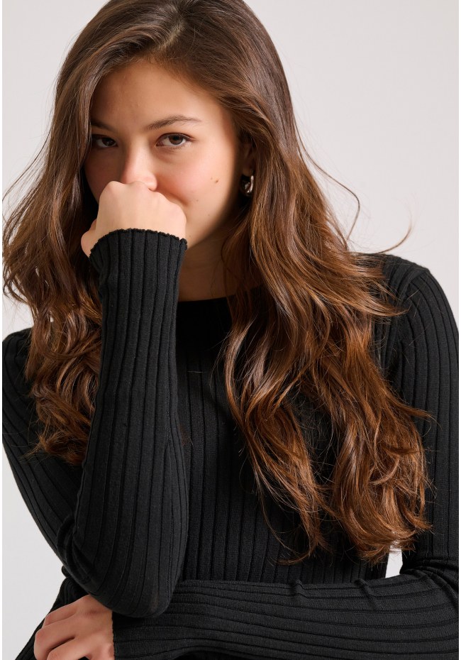 Women's viscose crew neck pullover