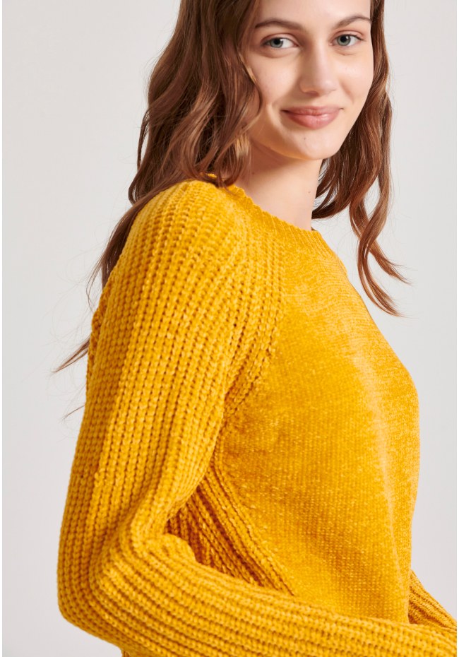 Σενίλ πουλόβερ με στρογγυλή λαιμόκοψη