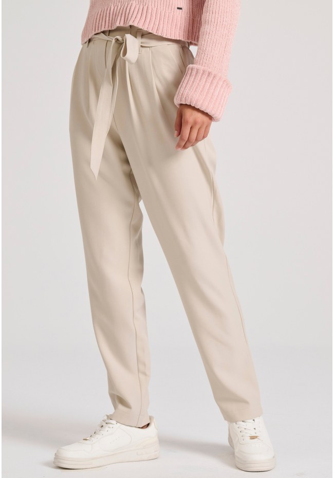 Women's casual pants with pleats