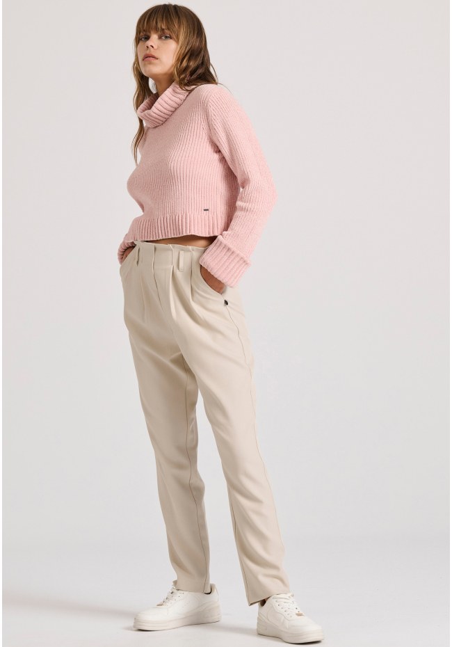 Women's casual pants with pleats