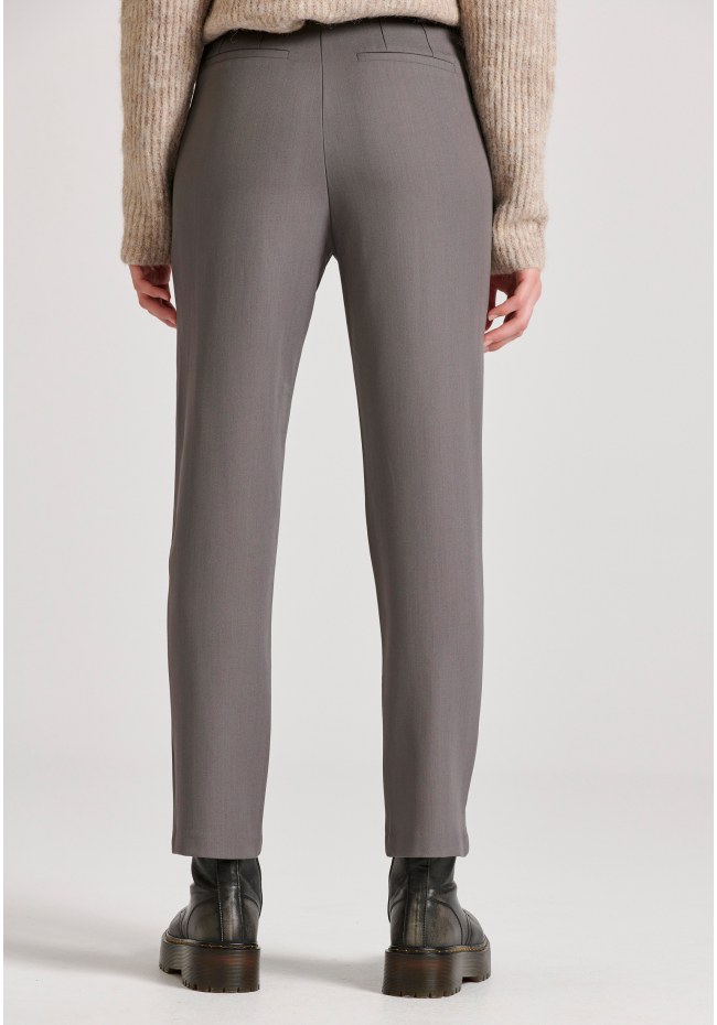 Women's cropped casual pants