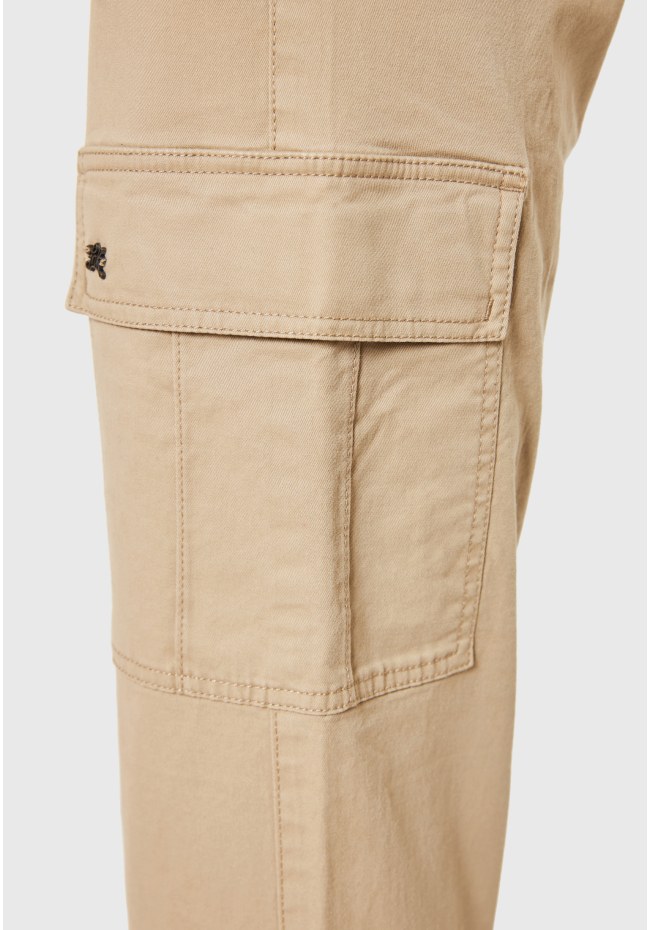 Women's cargo pants with cuffed hem