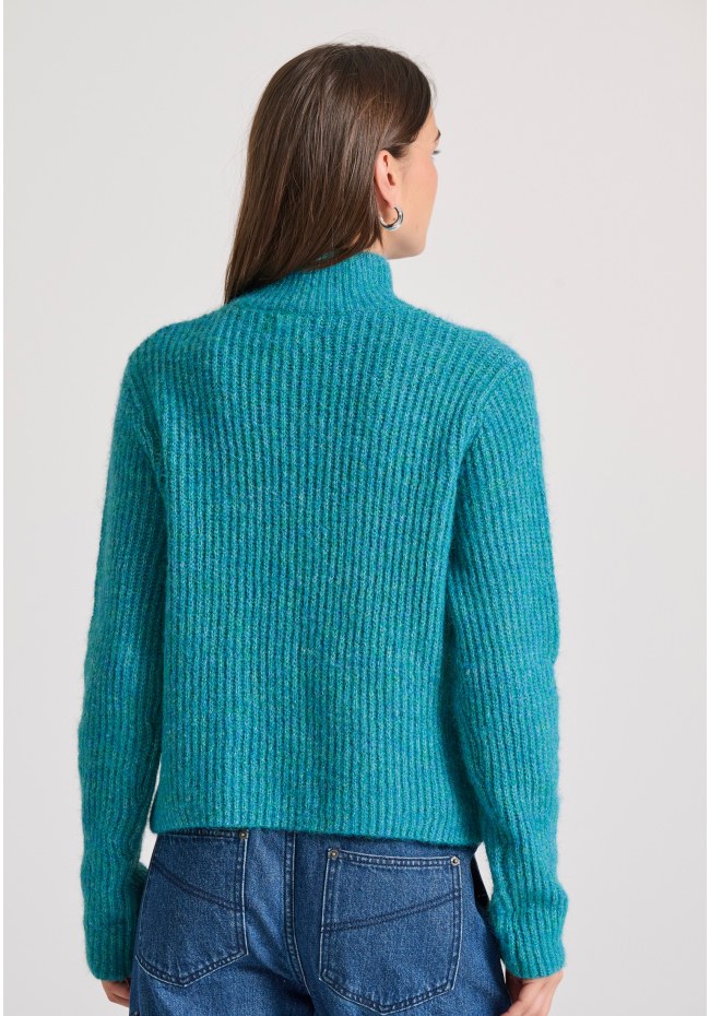 Turtle neck wool blend pullover