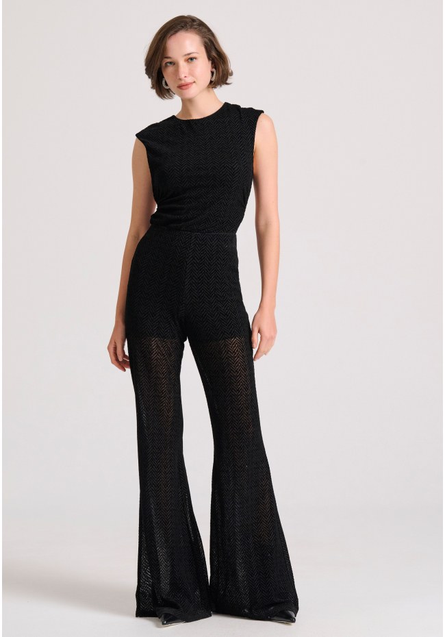 Κορμάκι σε βελουτέ ύφασμα με pattern