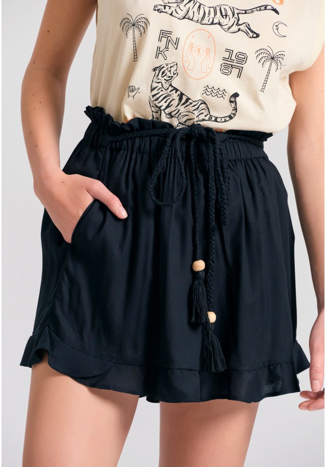 Loose fit σορτς με κορδόνι και βολάν στη μέση