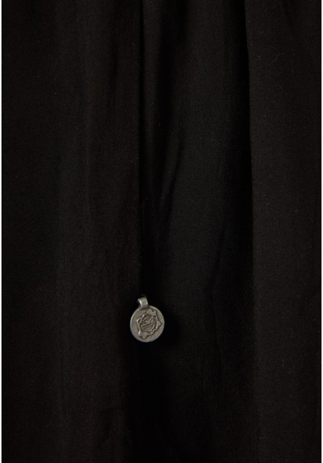 Loose fit σορτς με κορδόνι και βολάν στη μέση