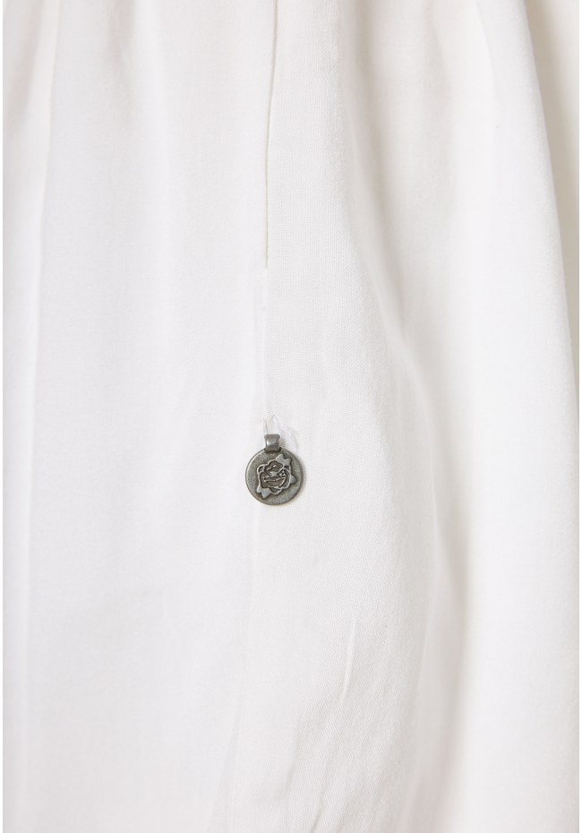 Loose fit σορτς με κορδόνι και βολάν στη μέση