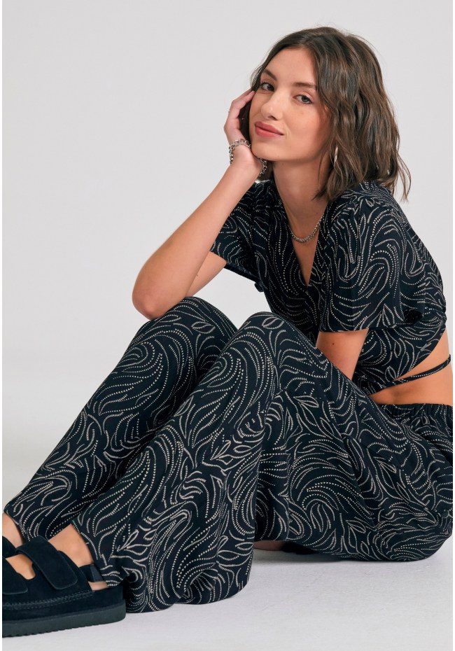 Loose fit εμπριμέ παντελόνα σε boho look