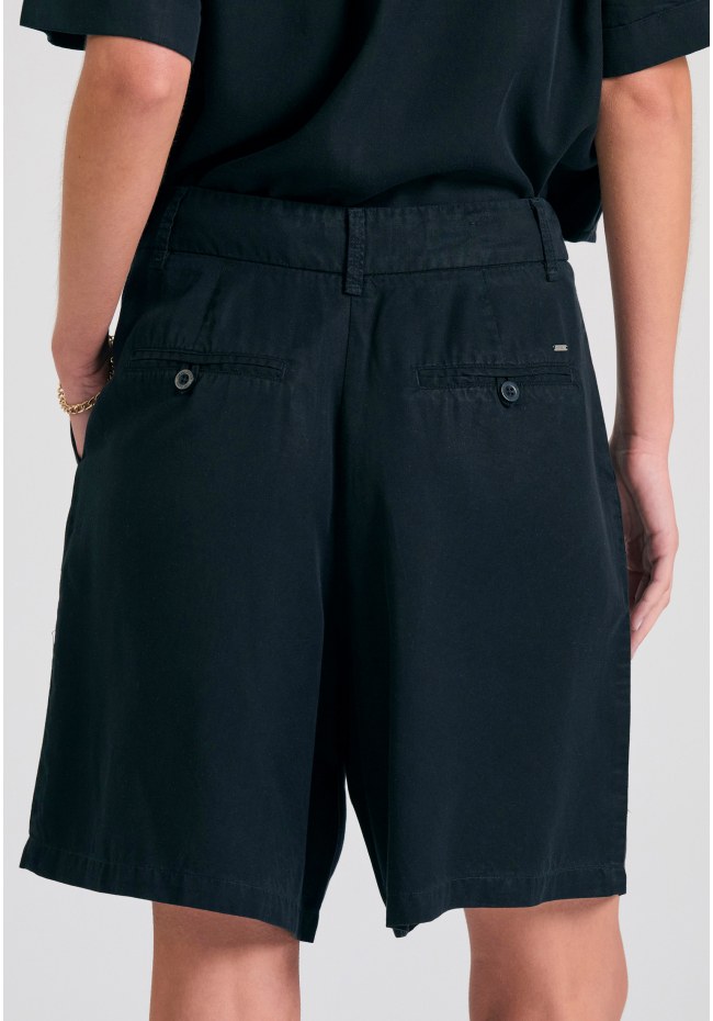 Lyocell garment dyed σορτς με πιέτες