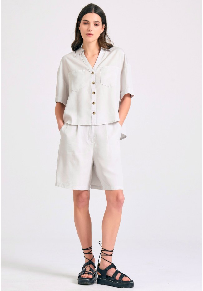 Lyocell garment dyed σορτς με πιέτες