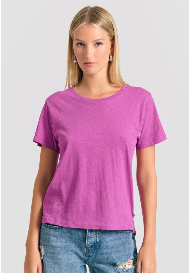 Γυναικείο t-shirt με στρογγυλή λαιμόκοψη - The essentials