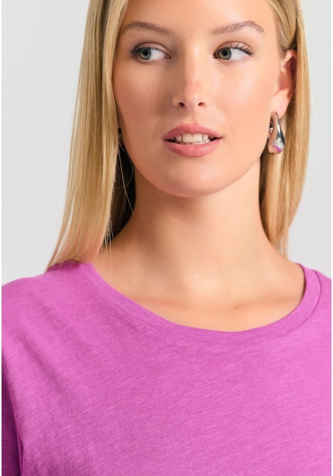 Γυναικείο t-shirt με στρογγυλή λαιμόκοψη - The essentials