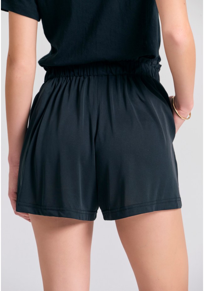 Loose fit σορτς με δέσιμο μπροστά