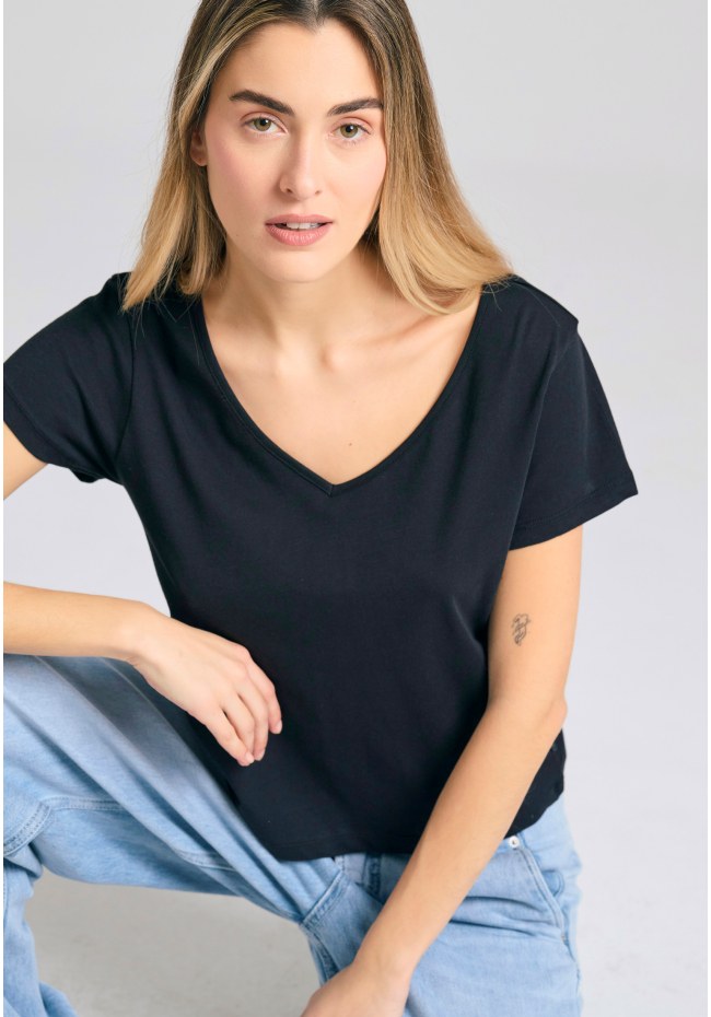 Women's V-neck cotton t-shirt