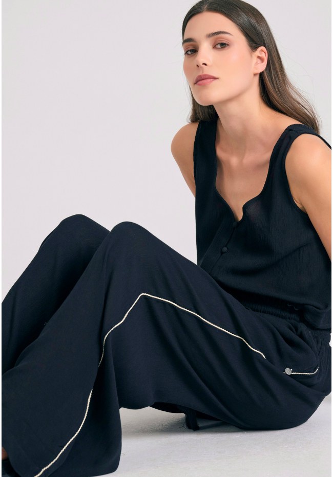 Loose fit παντελόνα από τεχνητό μετάξι