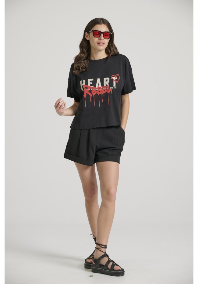 Loose fit σορτς με πιέτες στη μέση