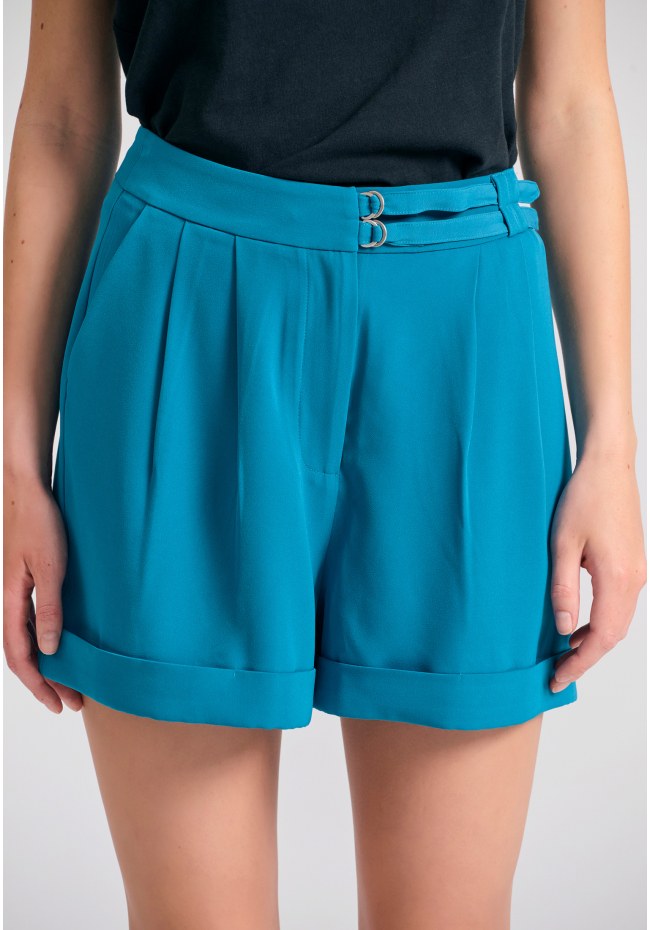 Loose fit σορτς με πιέτες στη μέση