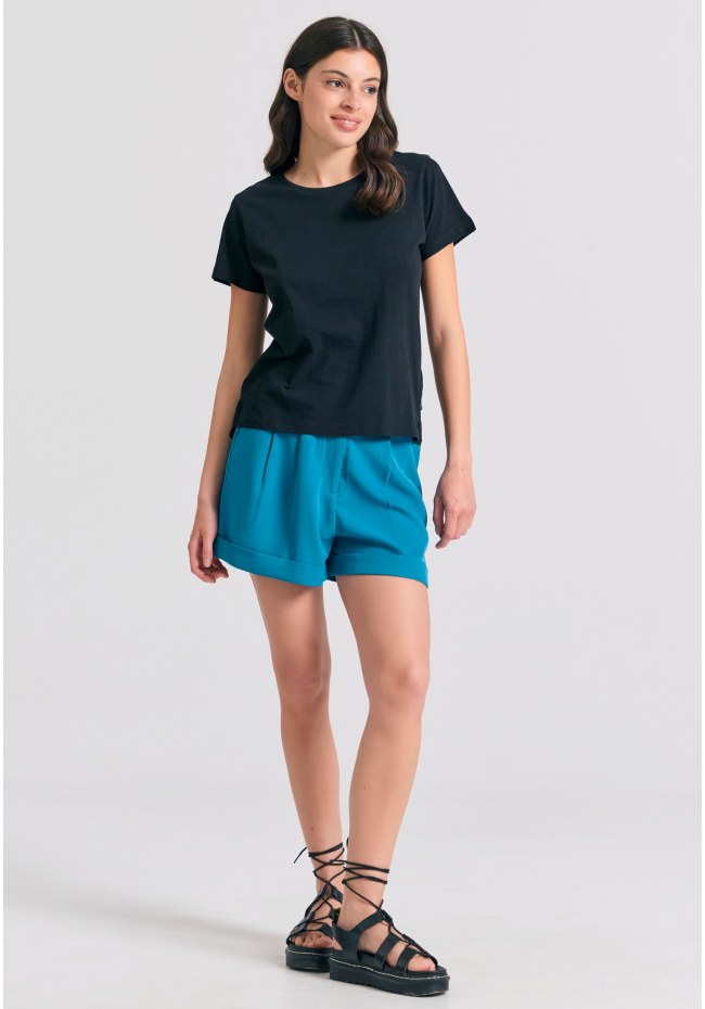 Loose fit σορτς με πιέτες στη μέση