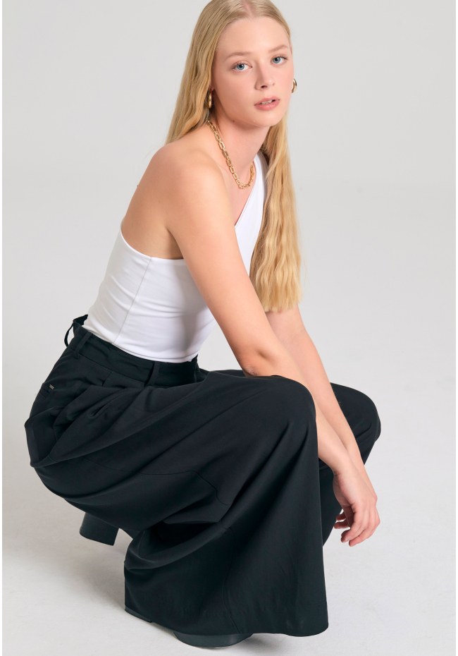 Lyocell blend παντελόνι με ασύμμετρο κούμπωμα