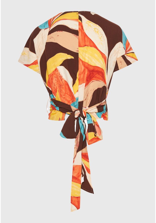 Εμπριμέ κρουαζέ τοπ σε ethnic look