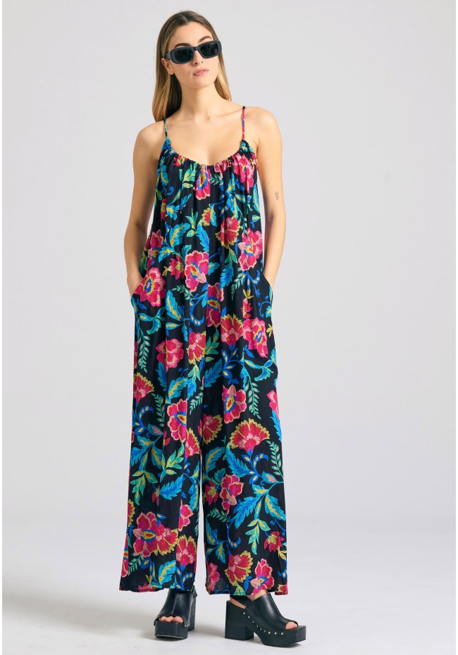 Loose fit jumpsuit with embroidery design