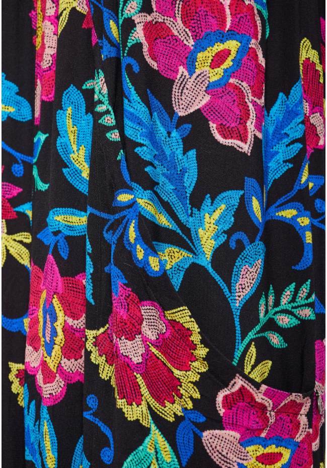 Loose fit jumpsuit with embroidery design