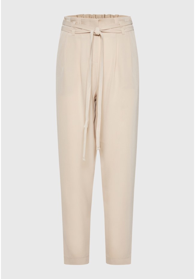 Casual παντελόνι με πιέτες και ζώνη στη μέση