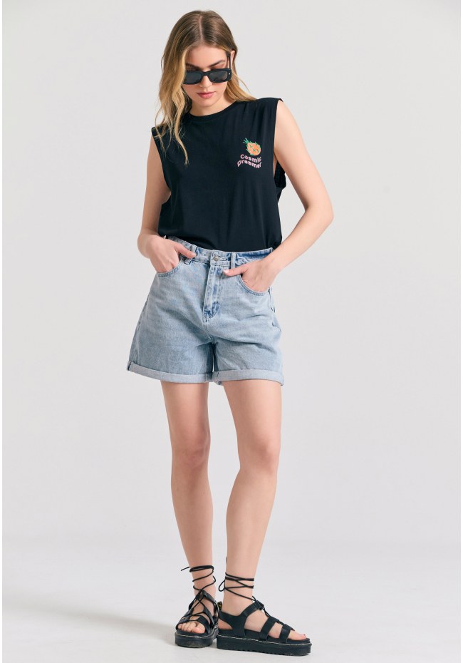 Women's t-shirt with graphic frame print on the back