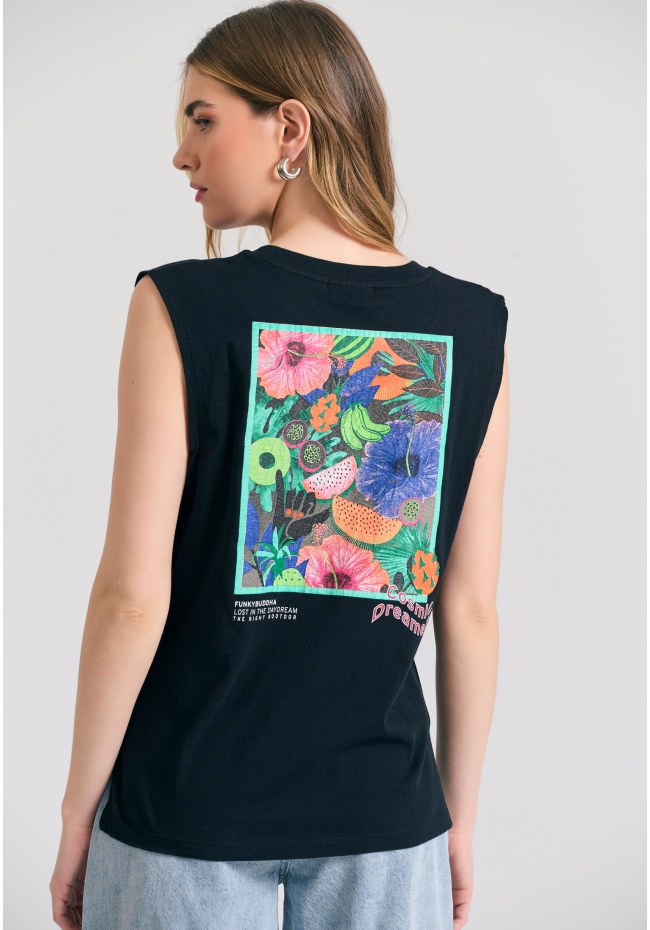 Women's t-shirt with graphic frame print on the back