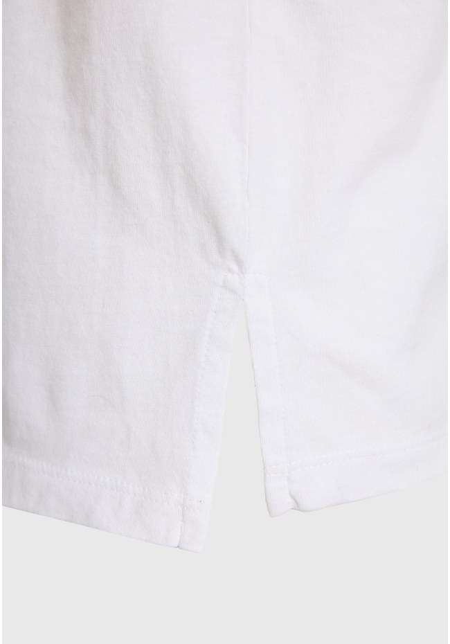 Women's t-shirt with graphic frame print on the back