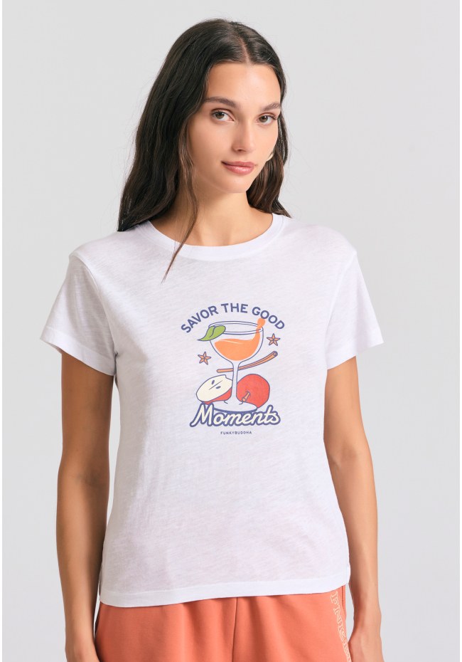 Women's t-shirt with graphic print on the chest