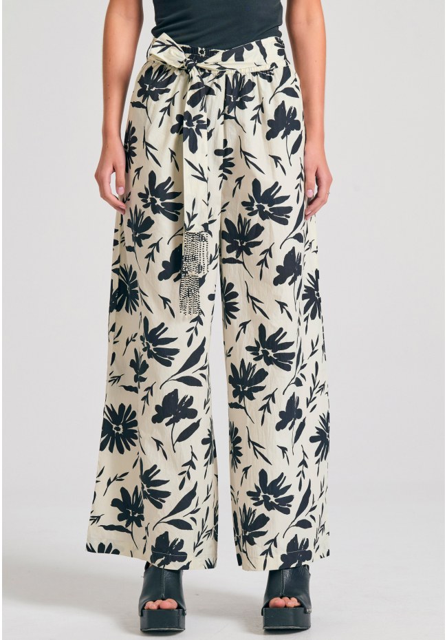 Wide leg pants with exotic print