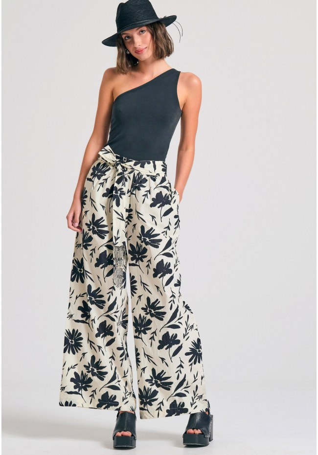Wide leg pants with exotic print