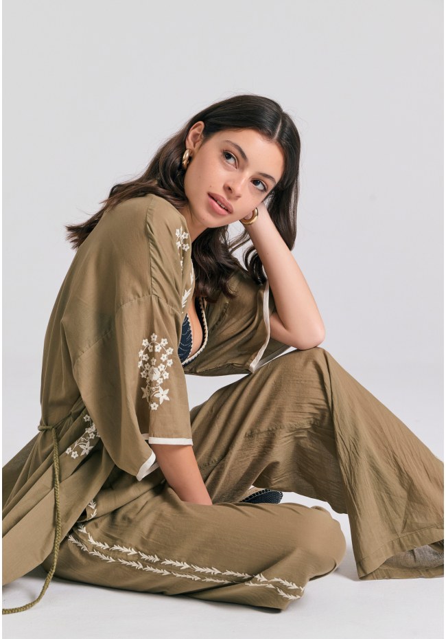 Wide leg παντελόνα με πλαϊνό κέντημα