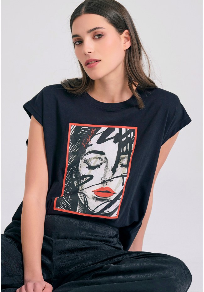 Γυναικείο t-shirt με face photographic τύπωμα