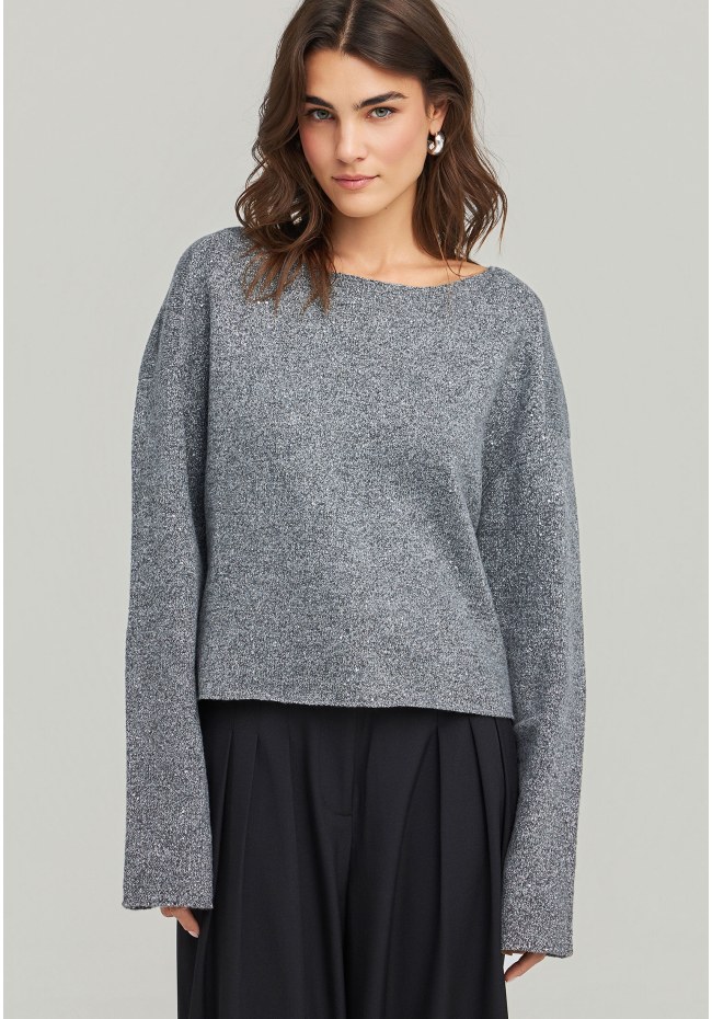 Crew-neck knitwear with metalic fiber