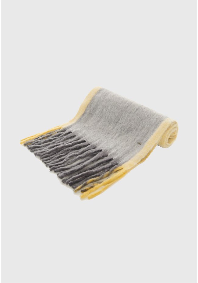 Women's striped scarf with fringes