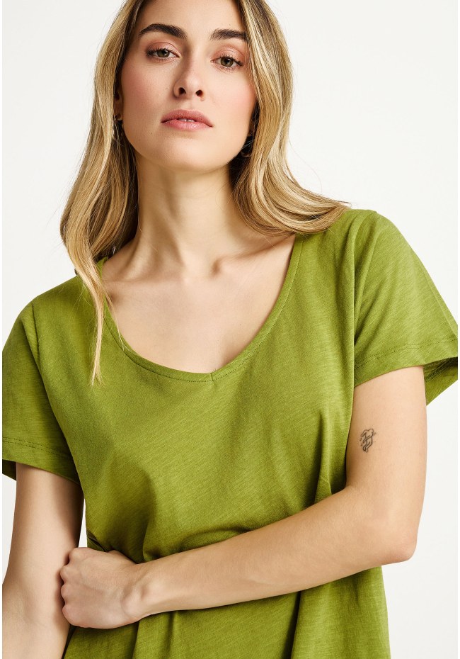 T-shirt με V λαιμόκοψη - The basics collection