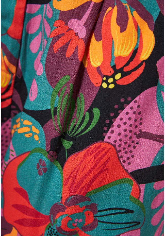 Women's floral shorts with belt